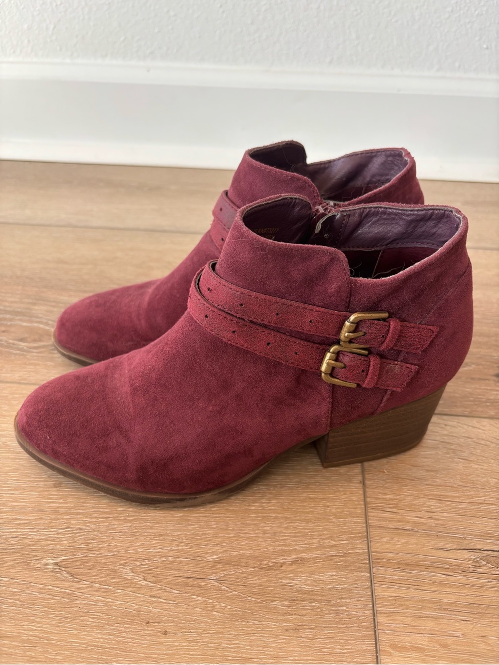 Sonoma Esme Suede Ankle Bootie in Burgundy Size 9 - Picture 4 of 11